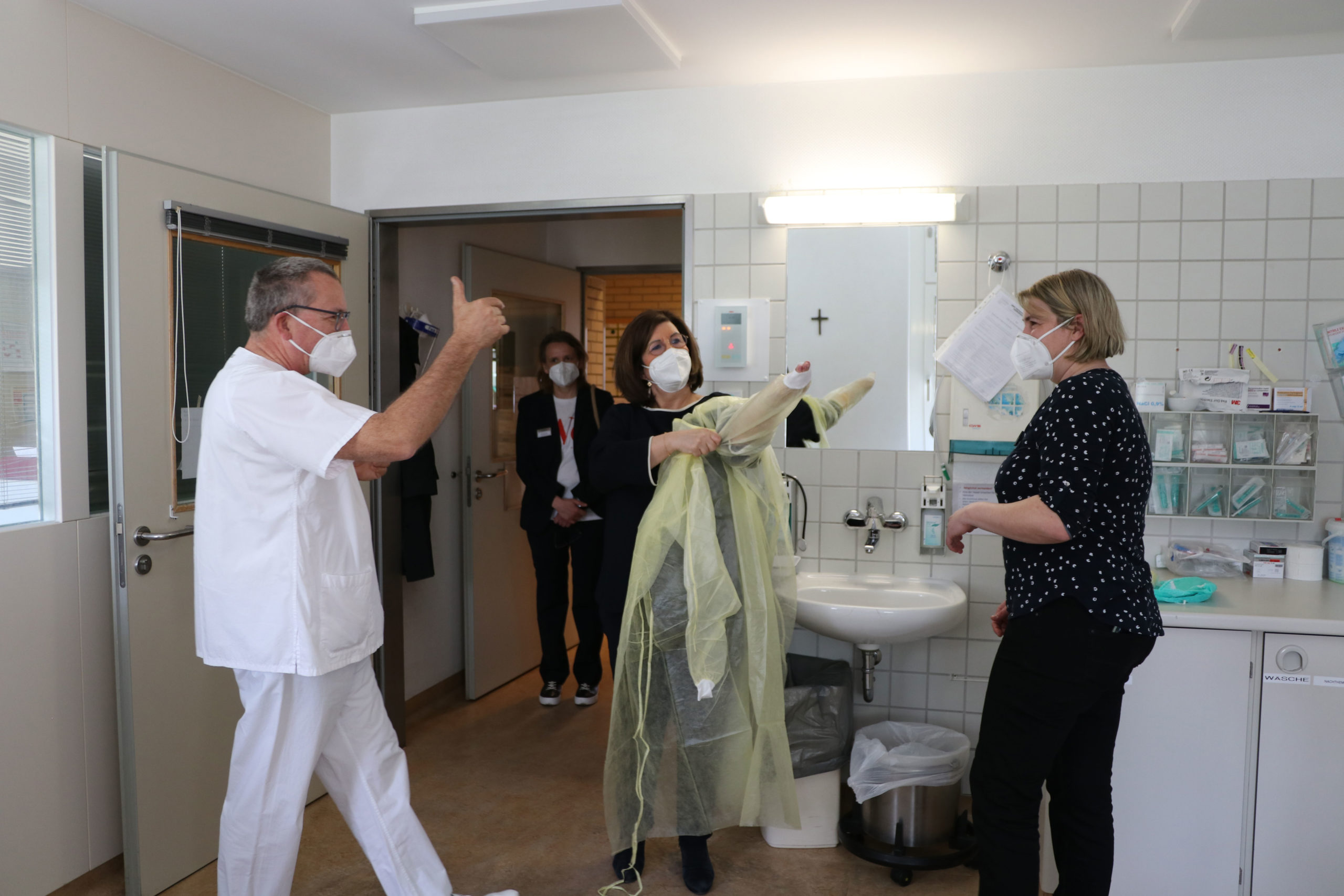 Besuch Judith Stückler Intensivstation | Sankt Gertrauden-Krankenhaus