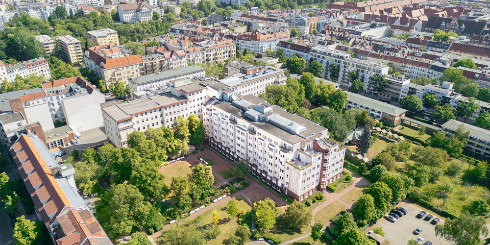 Luftaufnahme des Alexianer St. Gertrauden Krankenhaus in Wilmersdorf
